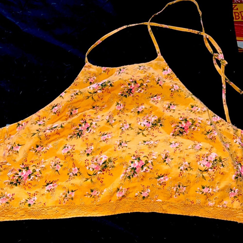Crop top
